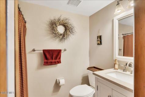 5 Zermatt Drive Wynantskill NY 12198