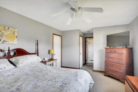 5 Zermatt Drive Wynantskill NY 12198