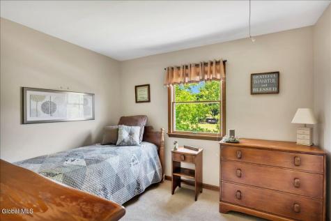 5 Zermatt Drive Wynantskill NY 12198