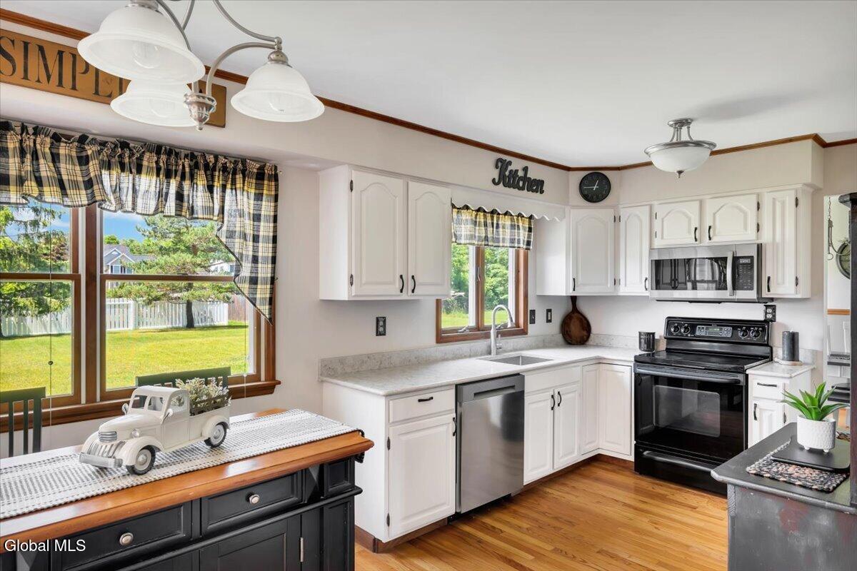5 Zermatt Drive Wynantskill NY 12198