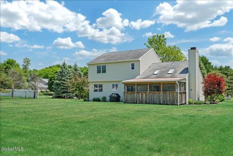 5 Zermatt Drive Wynantskill NY 12198