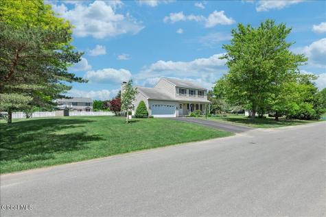 5 Zermatt Drive Wynantskill NY 12198