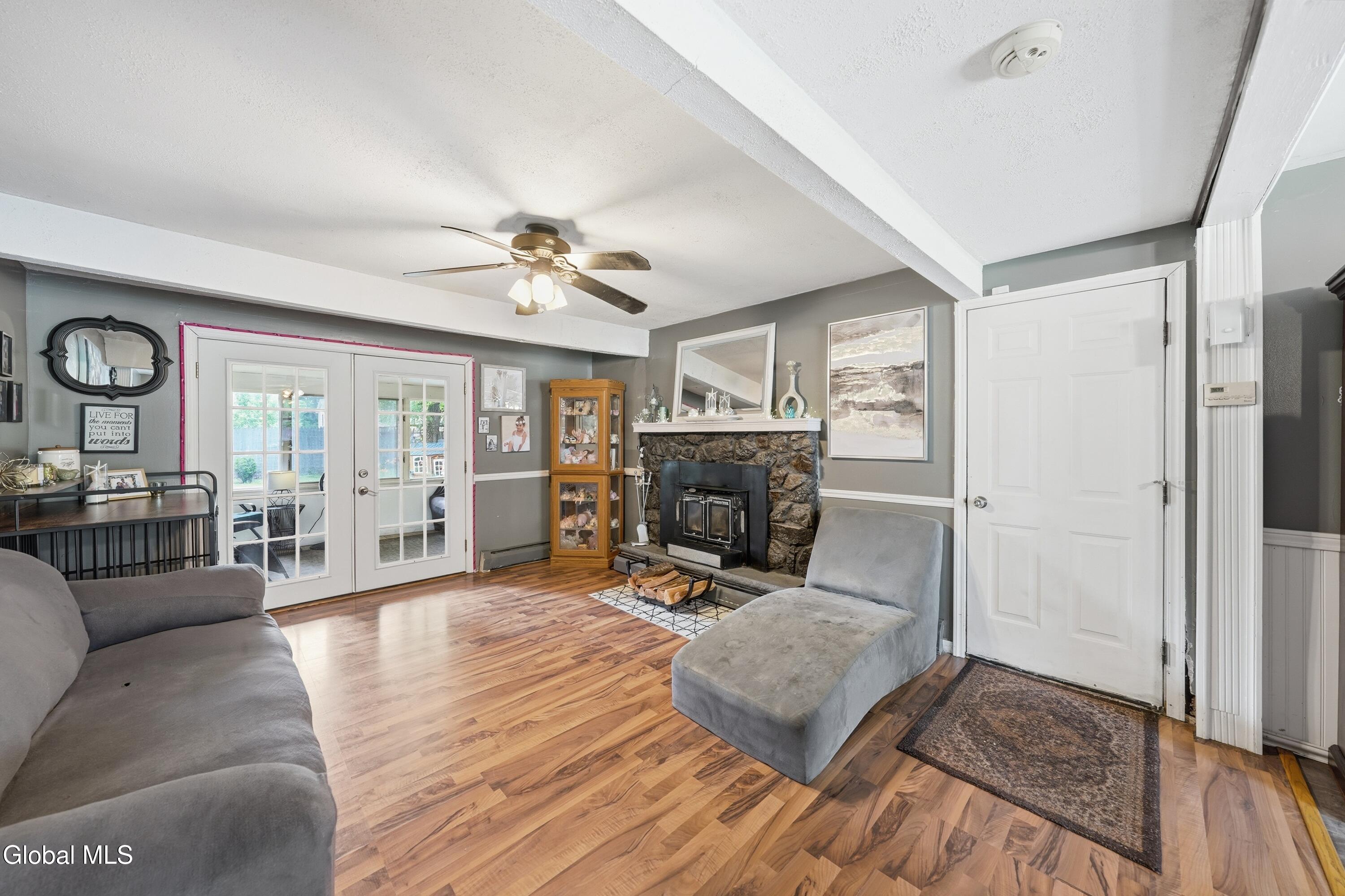 1156 Outer Drive Schenectady NY 12303