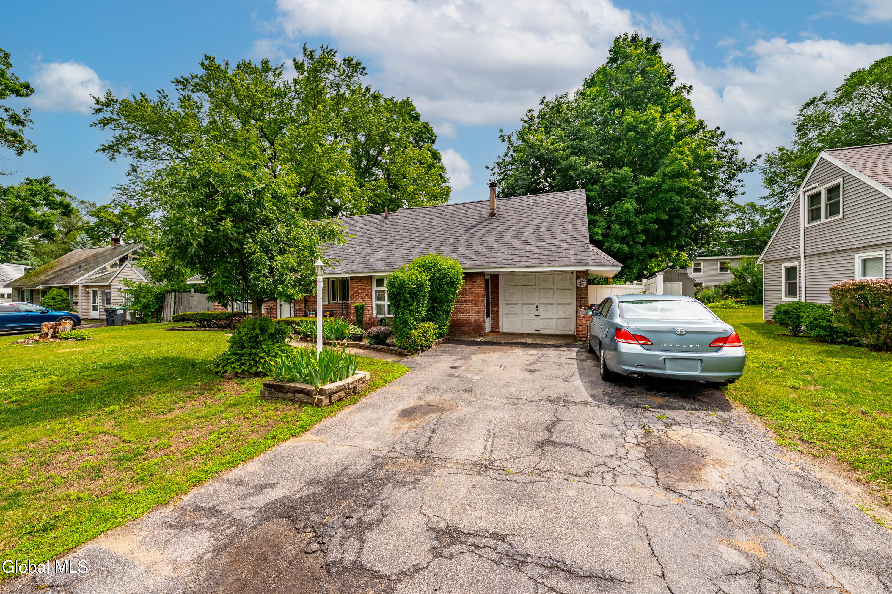 1156 Outer Drive Schenectady NY 12303