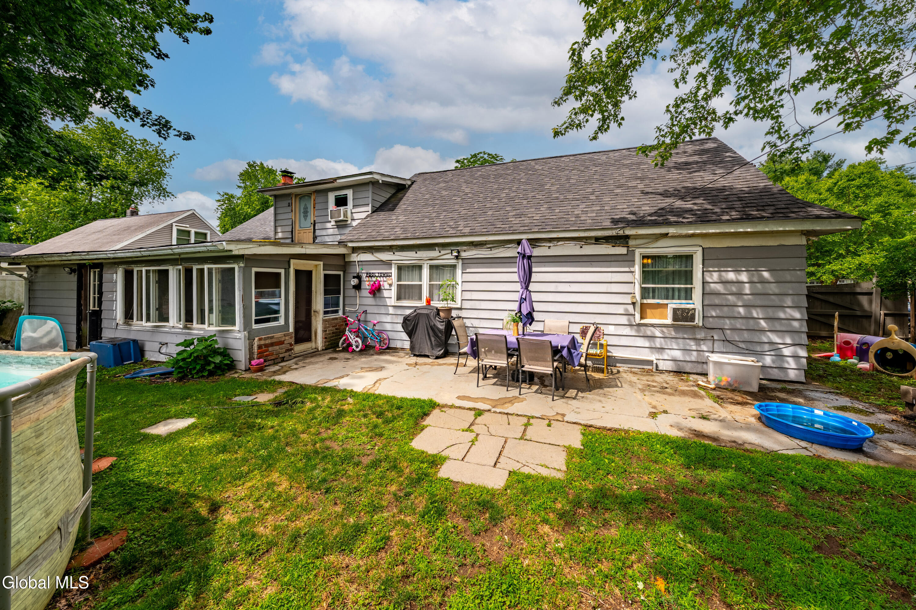 1156 Outer Drive Schenectady NY 12303