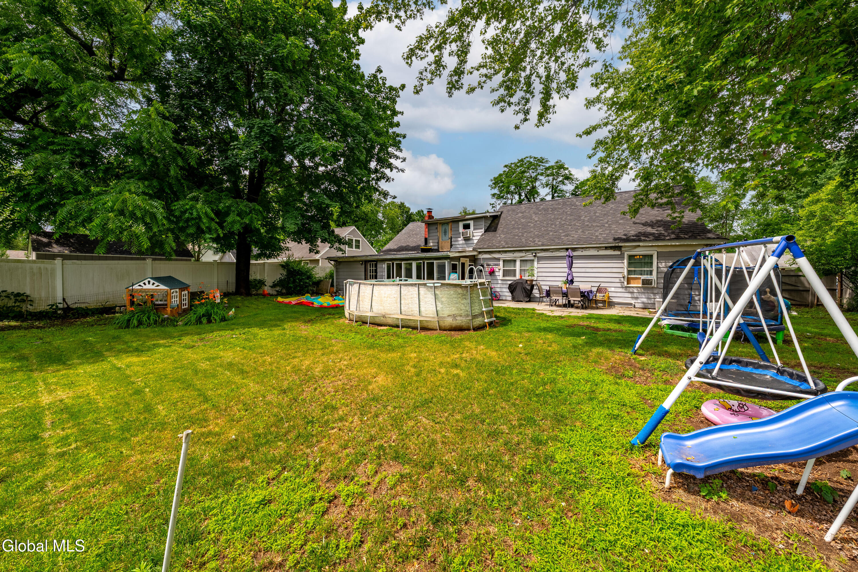 1156 Outer Drive Schenectady NY 12303