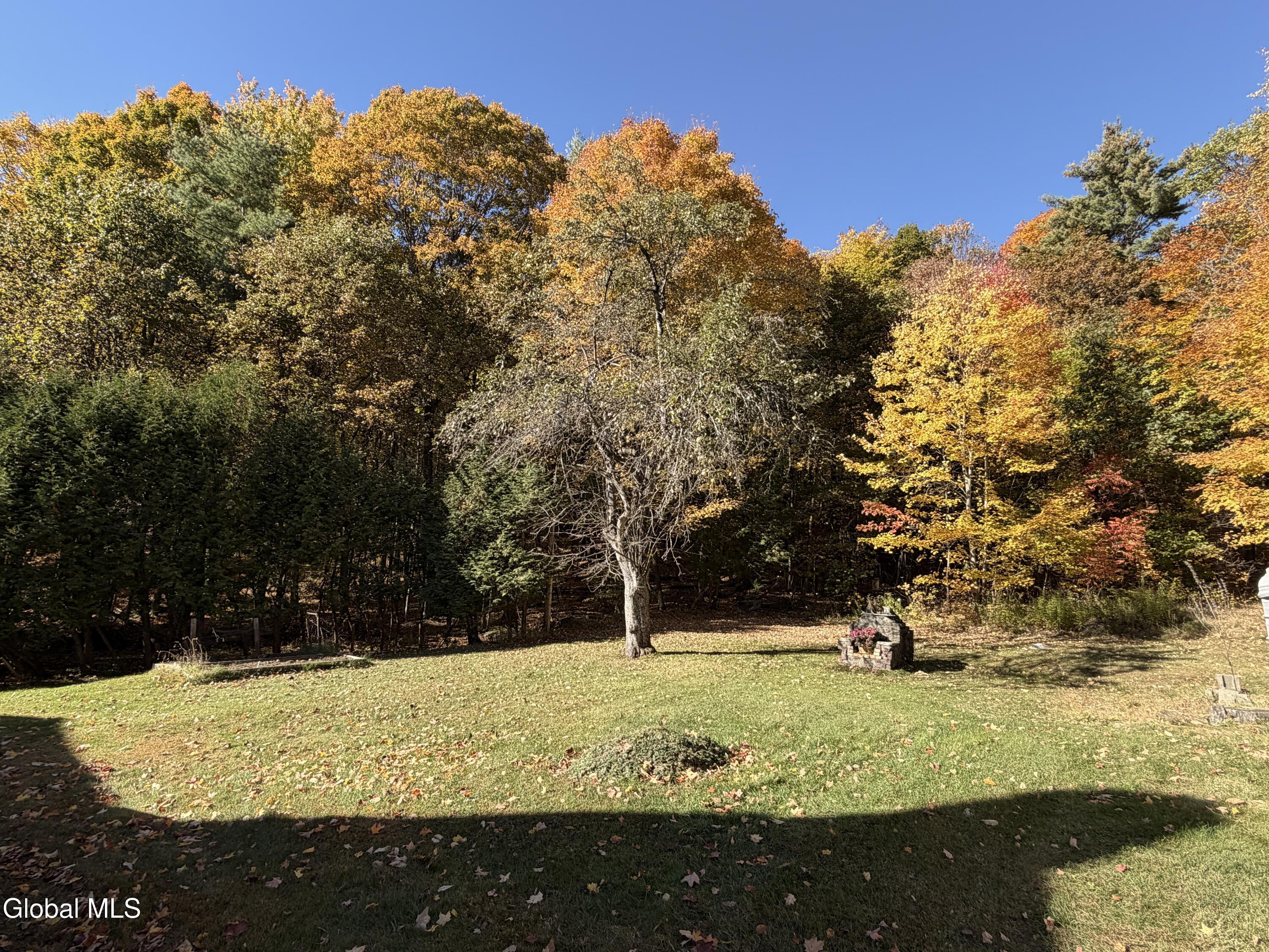 55 Bartlett Pond Road Mineville NY 12956
