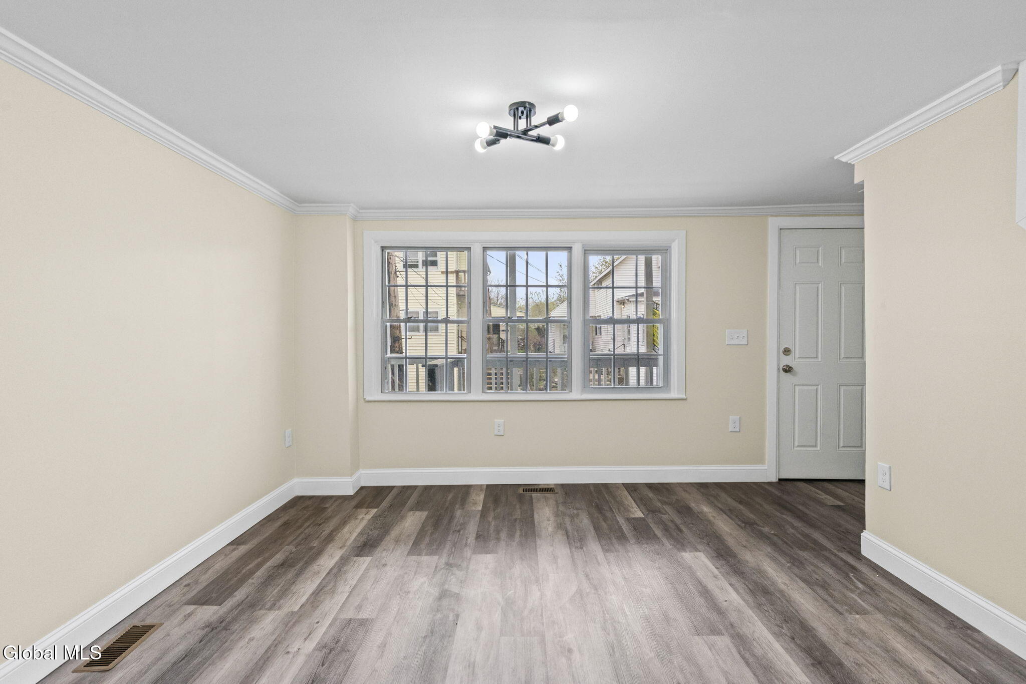 6 Mann Avenue Cohoes NY 12047