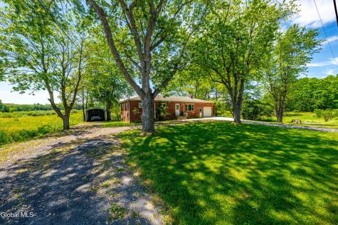 412 Font Grove Road Slingerlands NY 12159