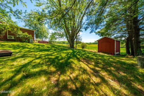 412 Font Grove Road Slingerlands NY 12159