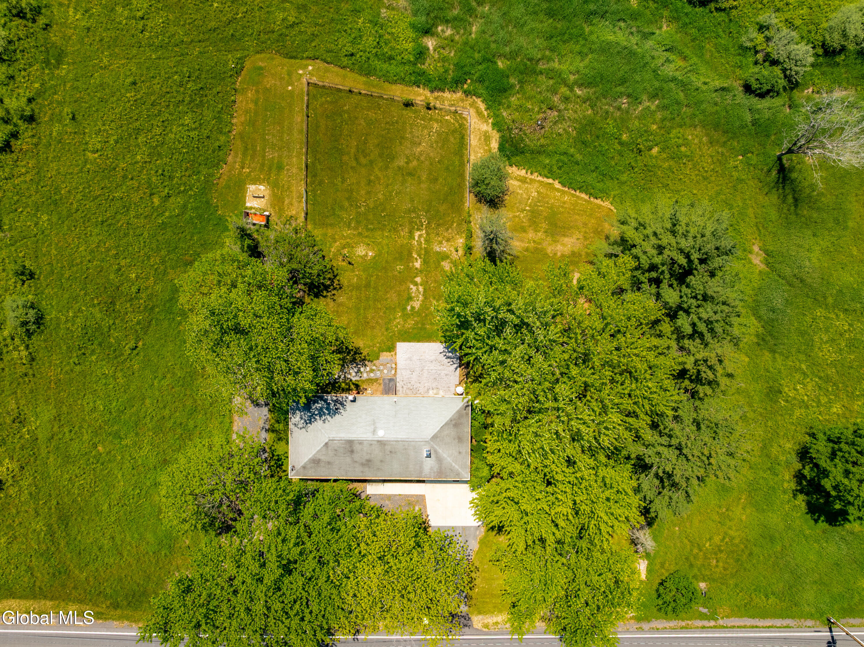 412 Font Grove Road Slingerlands NY 12159