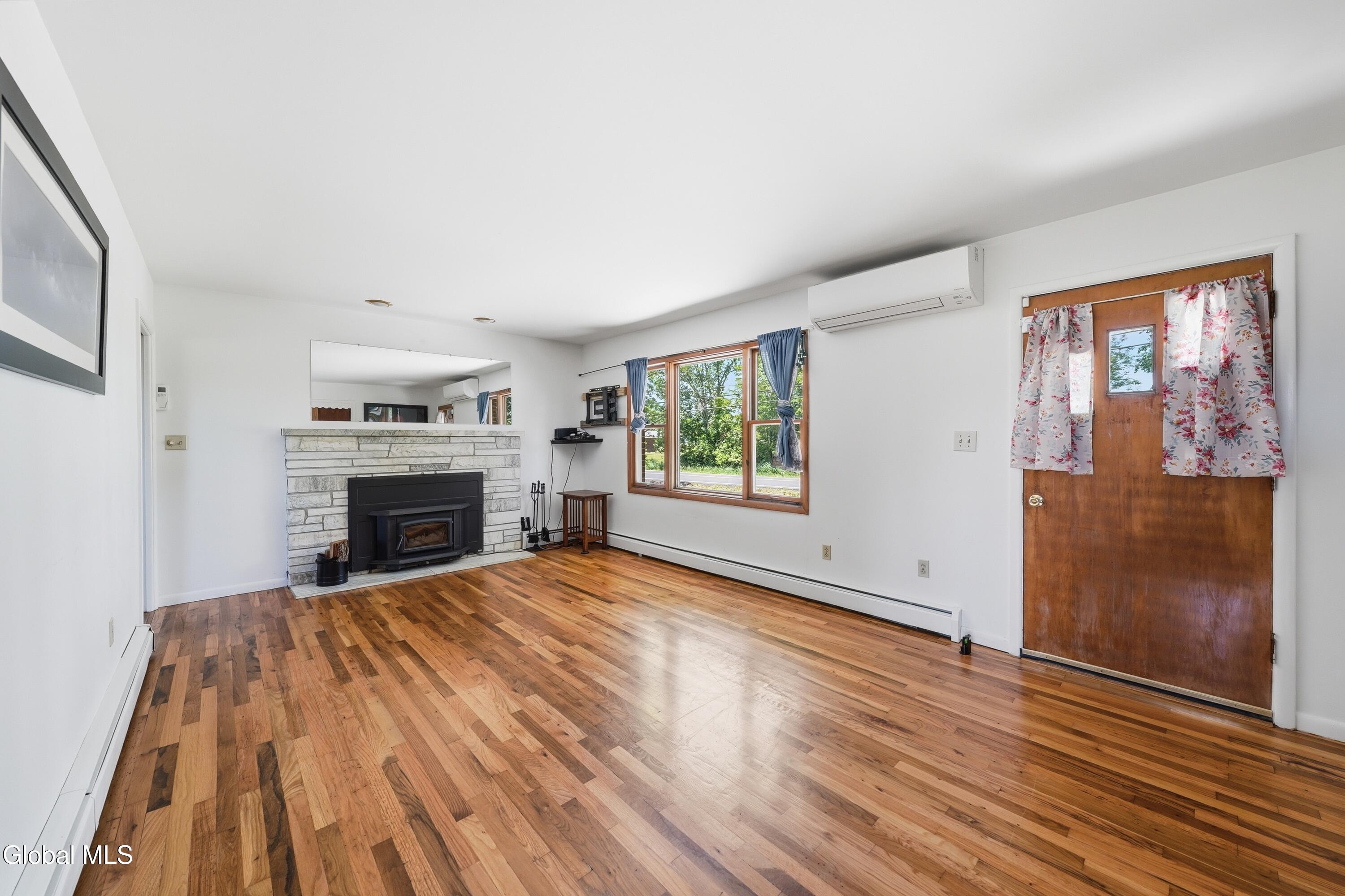 412 Font Grove Road Slingerlands NY 12159