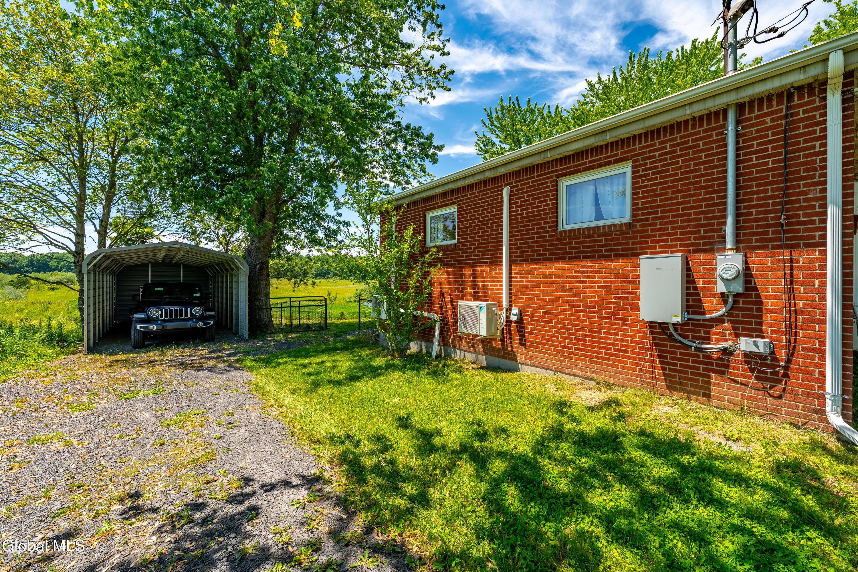 412 Font Grove Road Slingerlands NY 12159