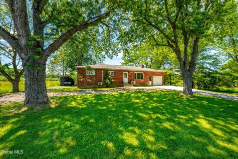 412 Font Grove Road Slingerlands NY 12159