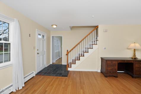 25 Alfred Drive Albany NY 12205