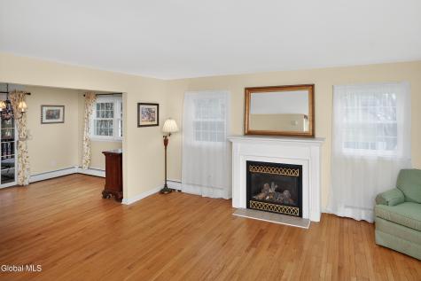 25 Alfred Drive Albany NY 12205