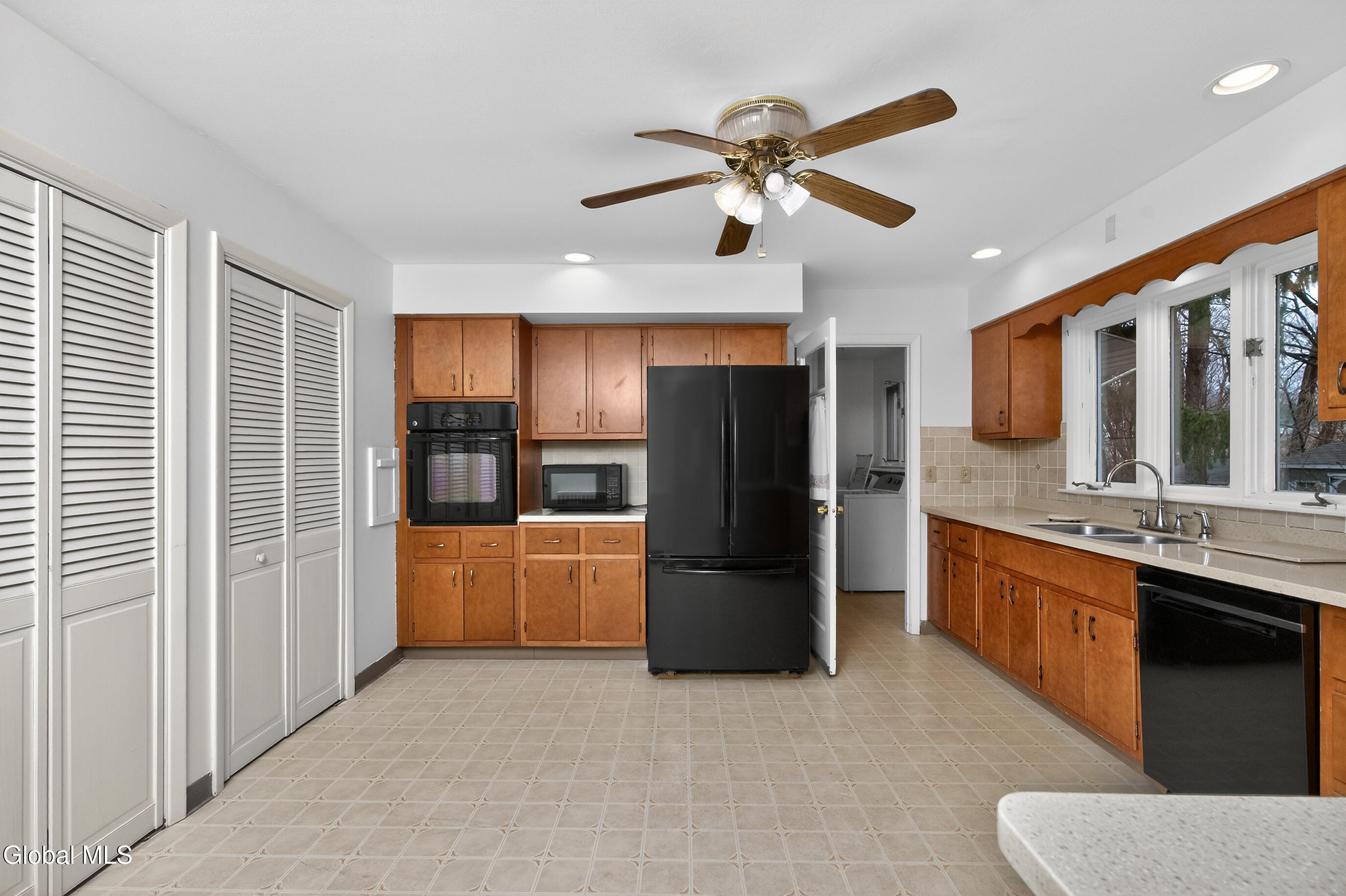 25 Alfred Drive Albany NY 12205