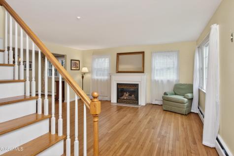 25 Alfred Drive Albany NY 12205