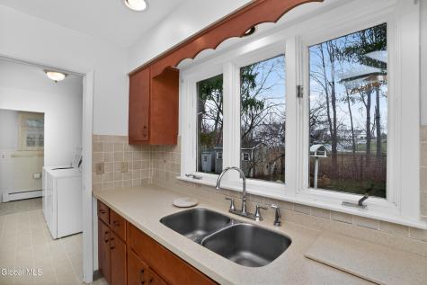 25 Alfred Drive Albany NY 12205