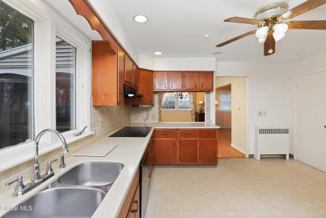 25 Alfred Drive Albany NY 12205