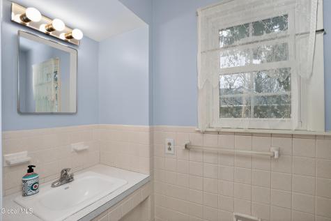 25 Alfred Drive Albany NY 12205