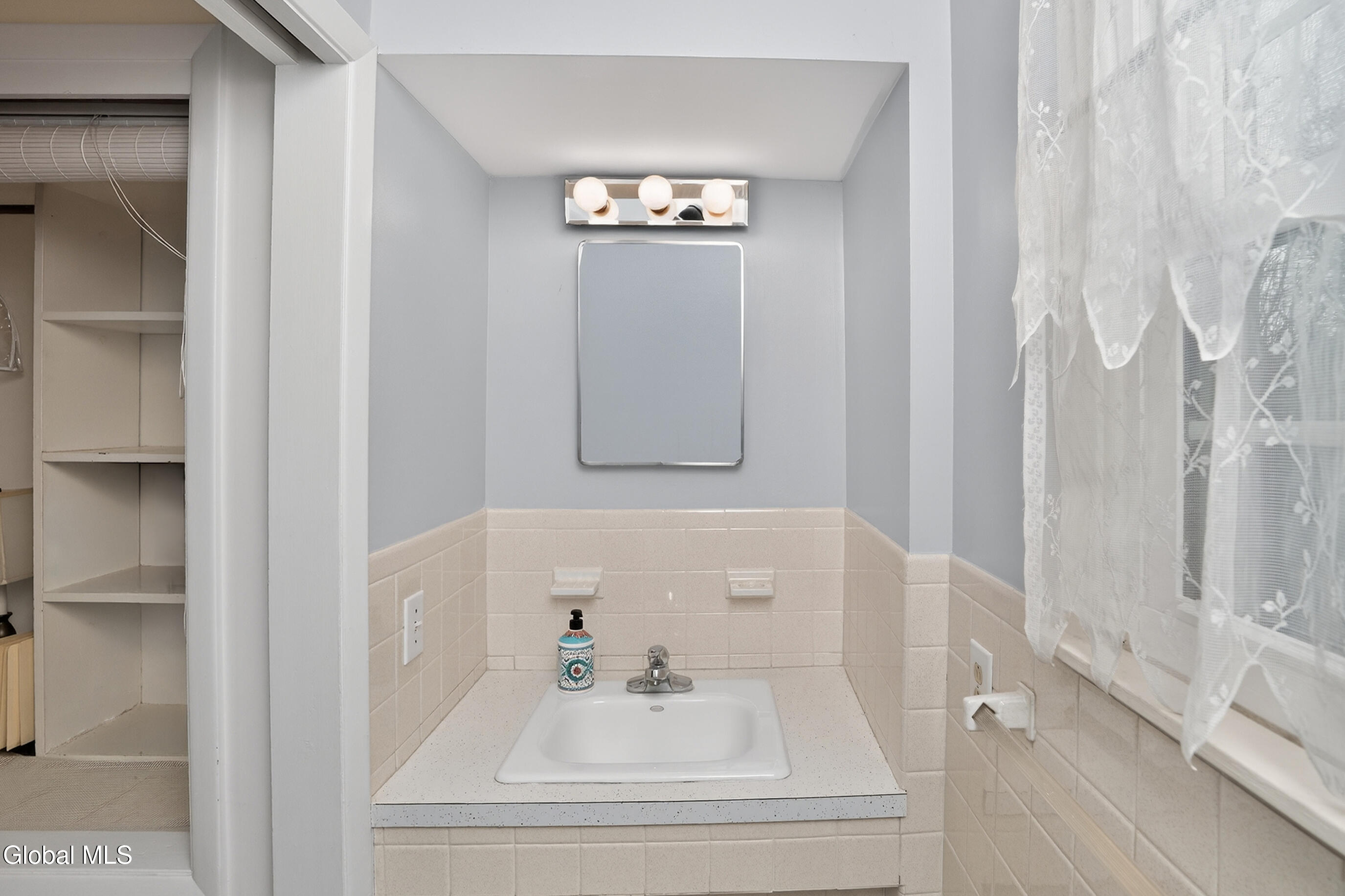 25 Alfred Drive Albany NY 12205