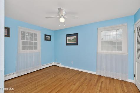 25 Alfred Drive Albany NY 12205