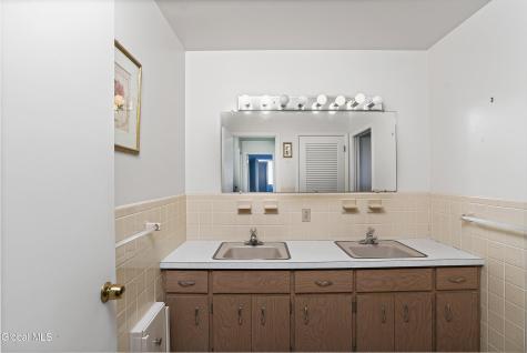 25 Alfred Drive Albany NY 12205