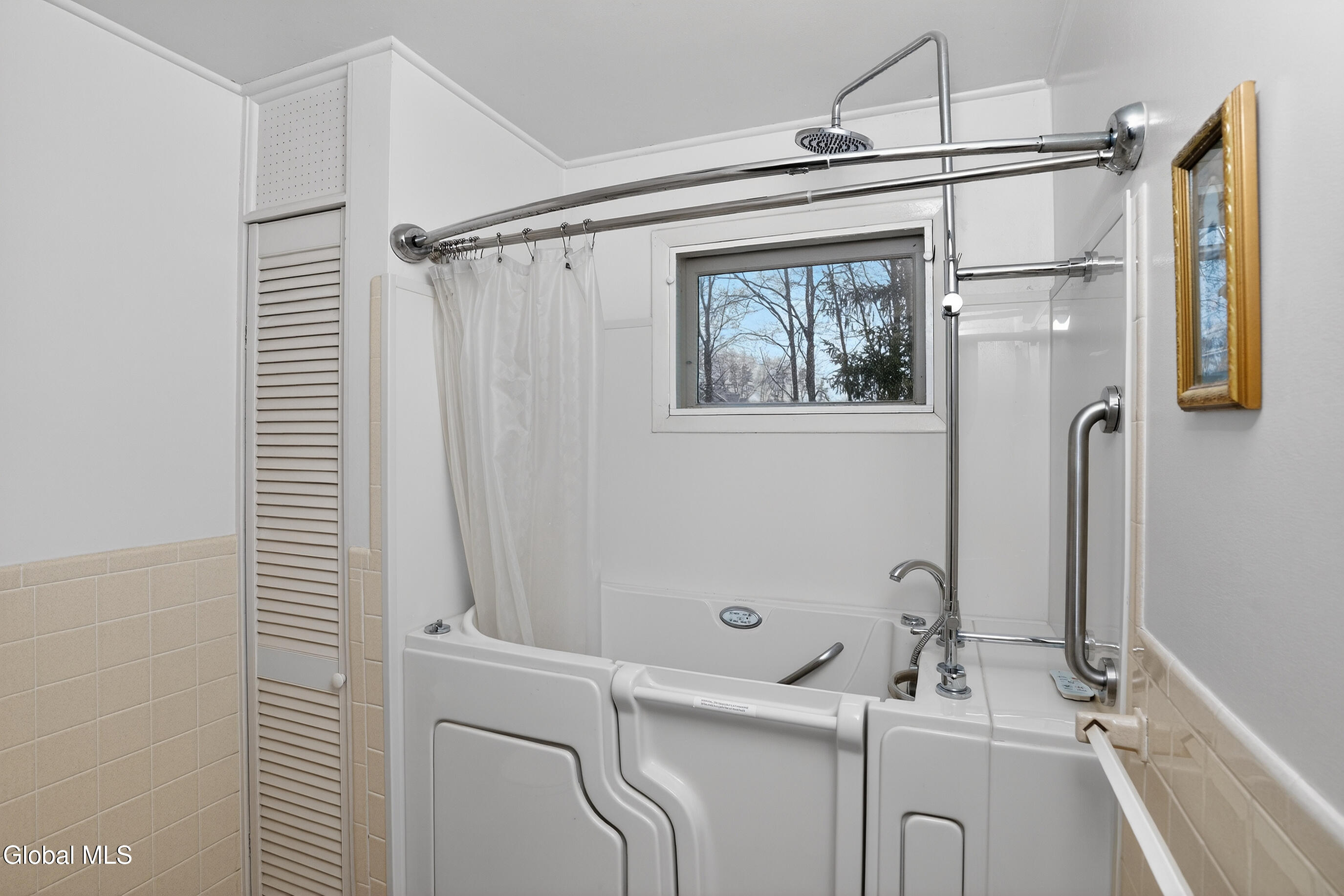 25 Alfred Drive Albany NY 12205