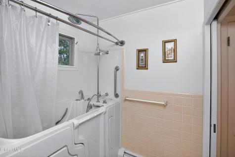 25 Alfred Drive Albany NY 12205