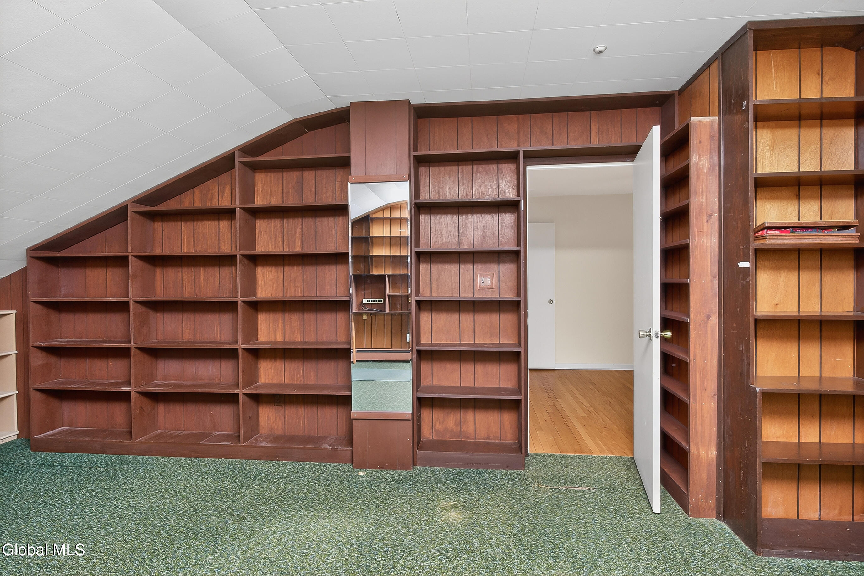 25 Alfred Drive Albany NY 12205