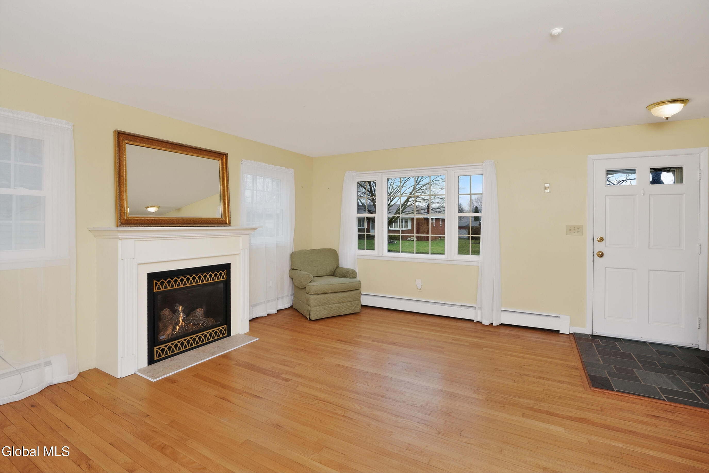 25 Alfred Drive Albany NY 12205