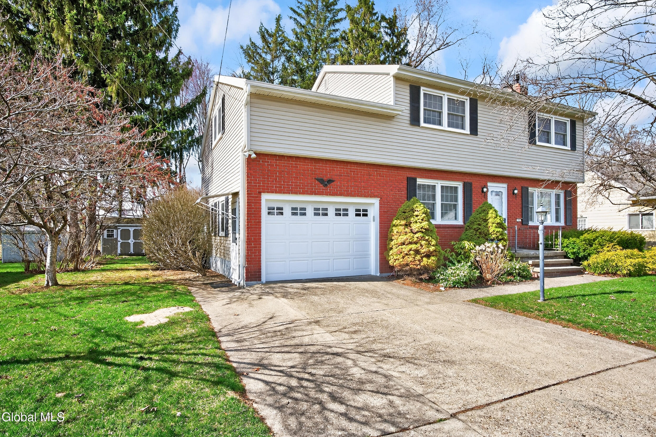 25 Alfred Drive Albany NY 12205