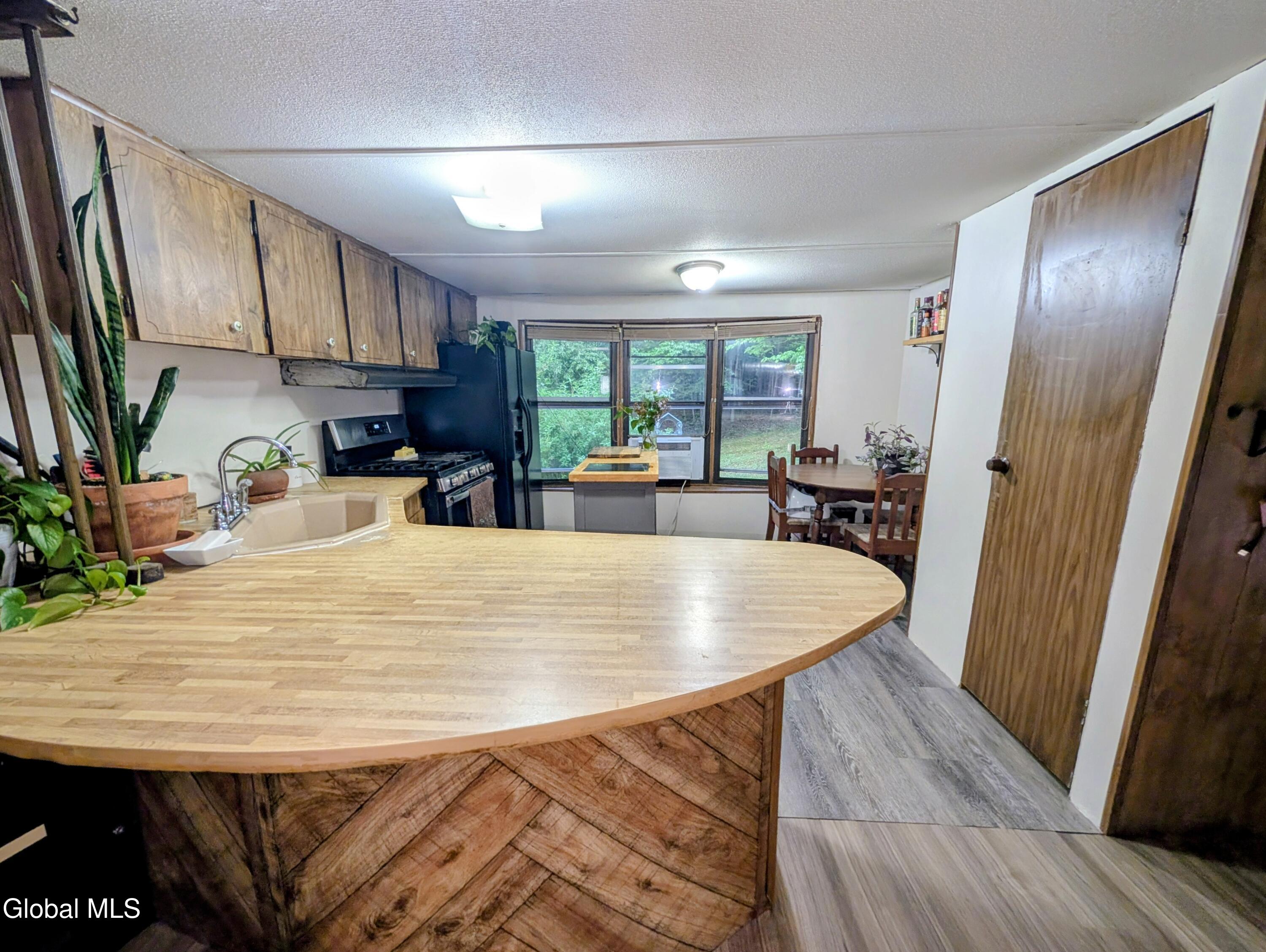 98 Primrose Lane Earlton NY 12058