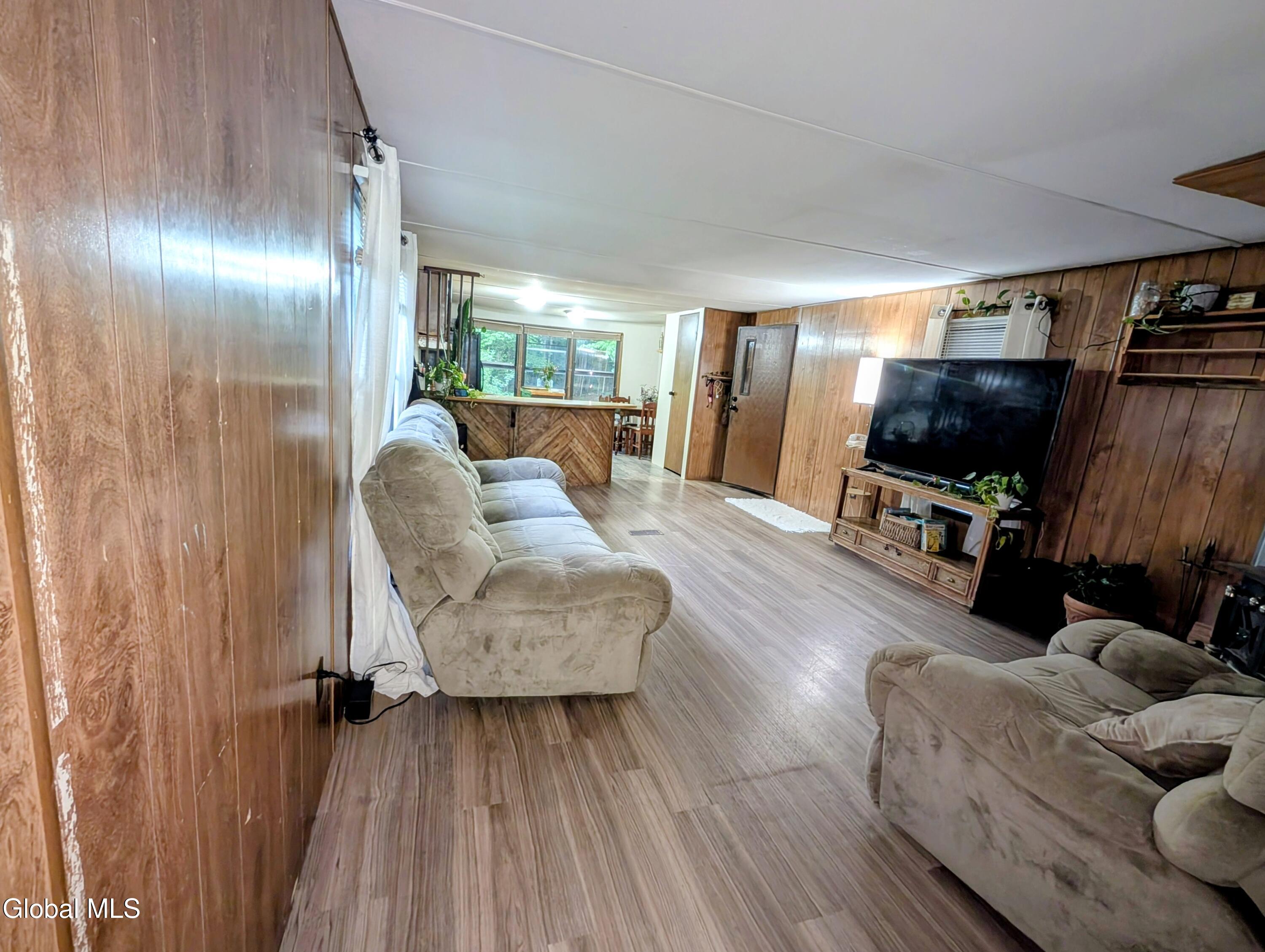 98 Primrose Lane Earlton NY 12058