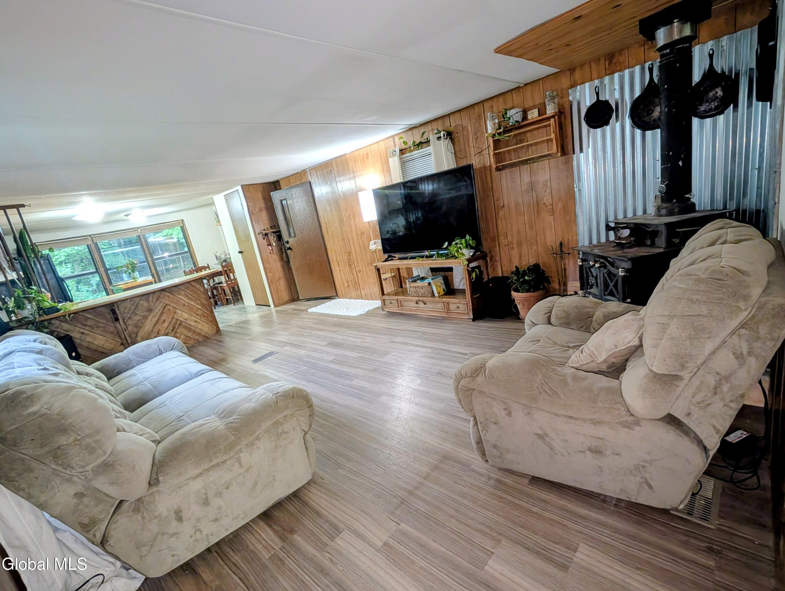 98 Primrose Lane Earlton NY 12058