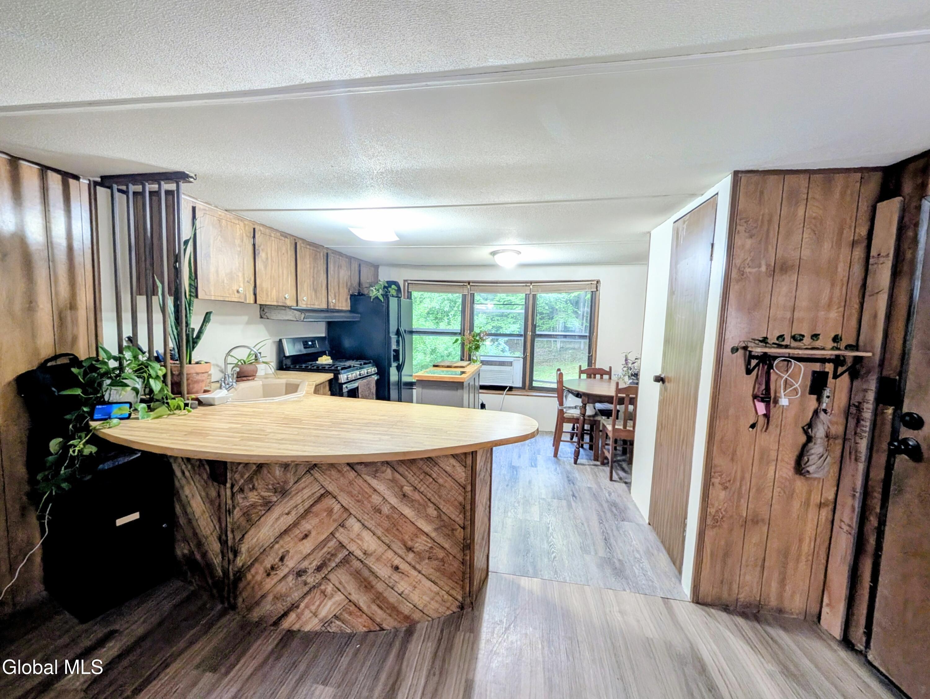 98 Primrose Lane Earlton NY 12058