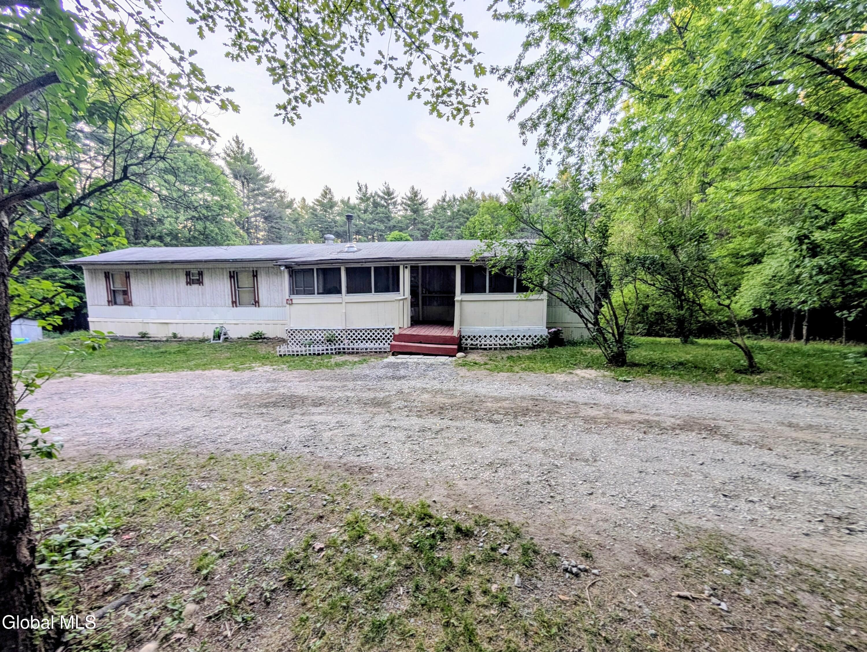 98 Primrose Lane Earlton NY 12058