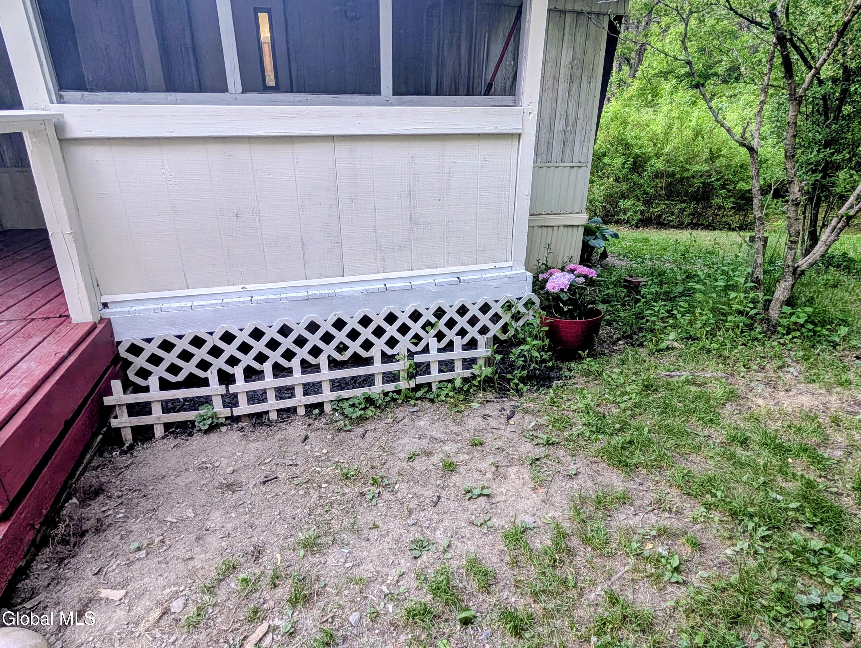 98 Primrose Lane Earlton NY 12058