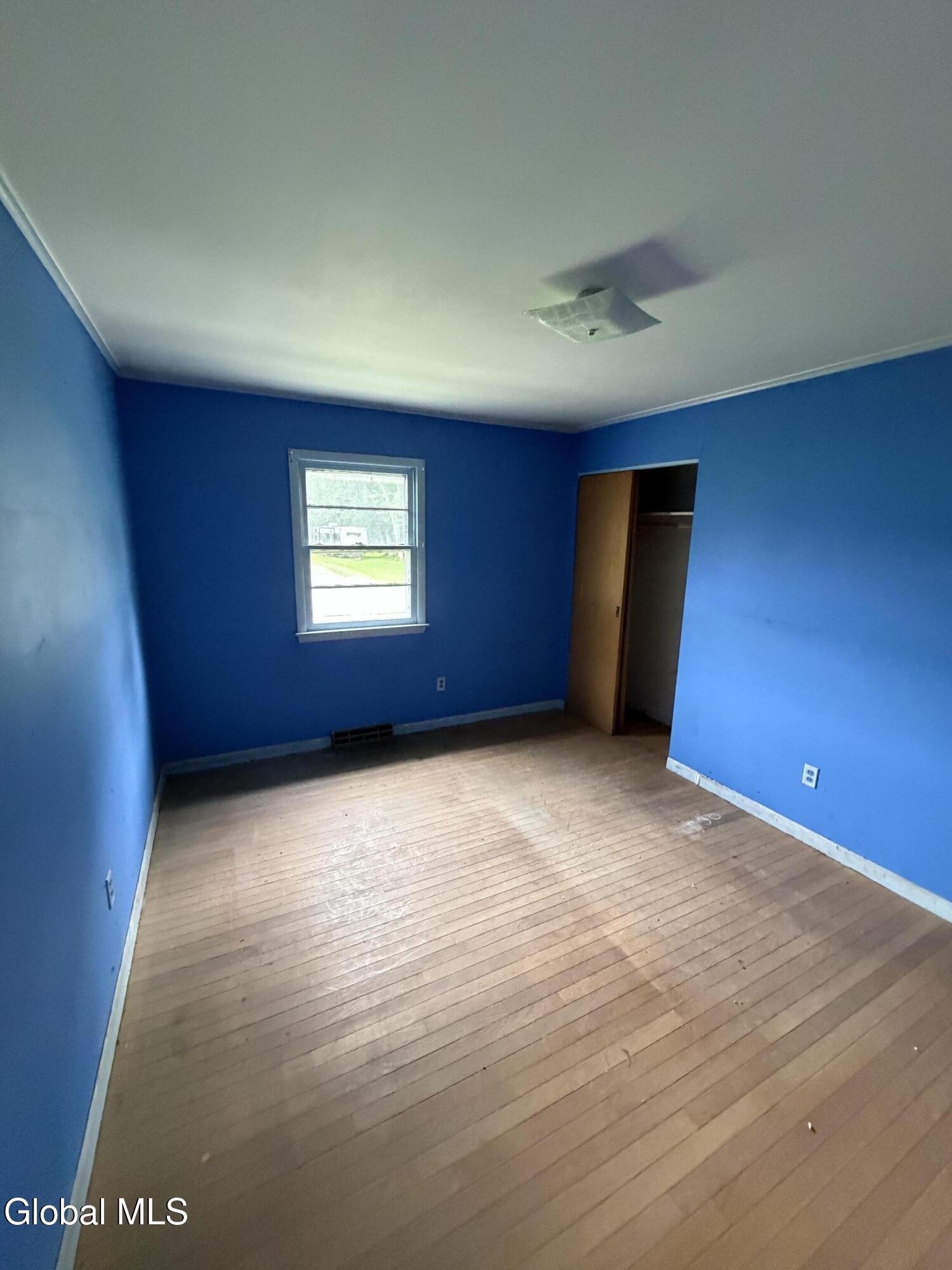 4 S East Avenue Johnstown NY 12095