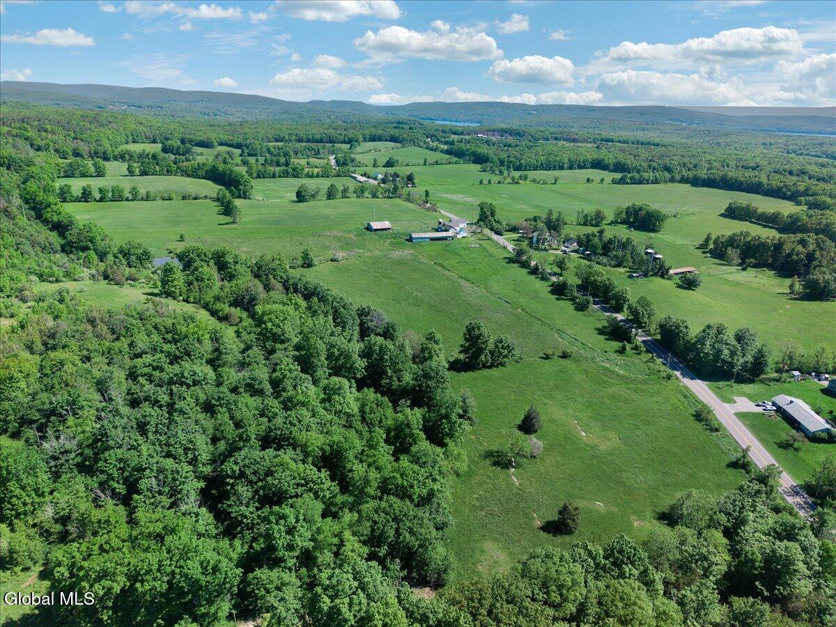 186 Cty Rt 411 L2.1 Greenville NY 12193