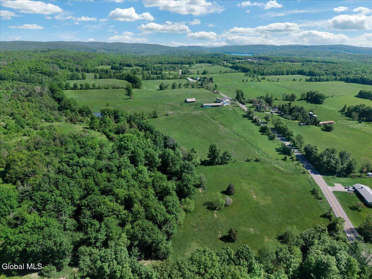 186 Cty Rt 411 L2.1 Greenville NY 12193