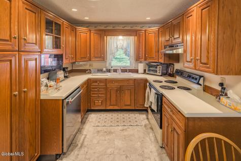 32 W 12th Avenue Gloversville NY 12078