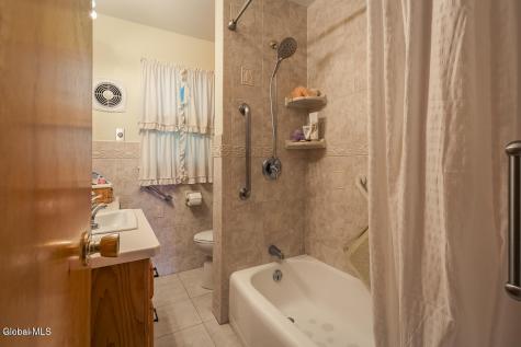 32 W 12th Avenue Gloversville NY 12078