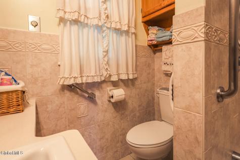 32 W 12th Avenue Gloversville NY 12078