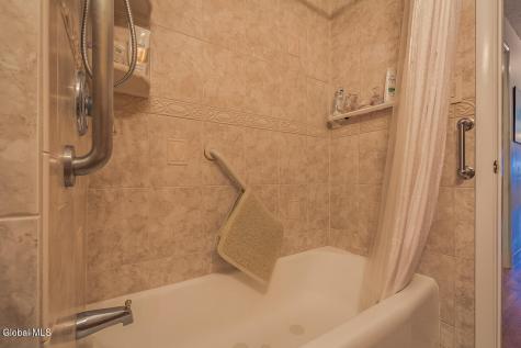 32 W 12th Avenue Gloversville NY 12078