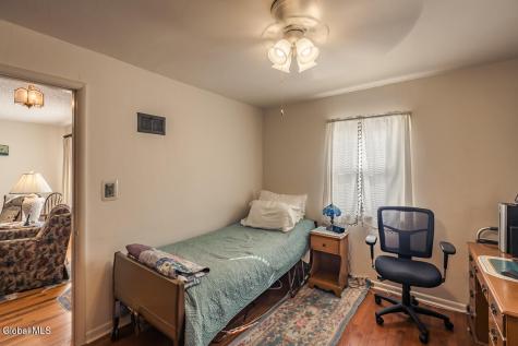 32 W 12th Avenue Gloversville NY 12078