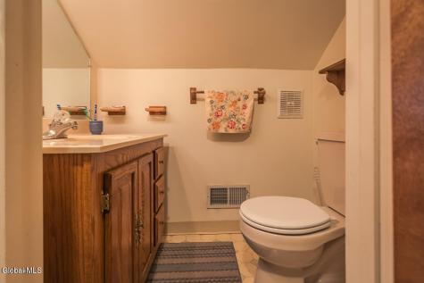 32 W 12th Avenue Gloversville NY 12078