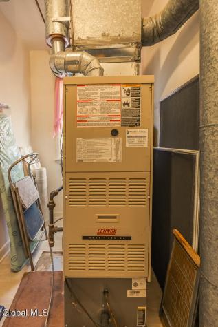 32 W 12th Avenue Gloversville NY 12078