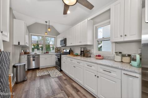 1528 Myron Street Niskayuna NY 12309